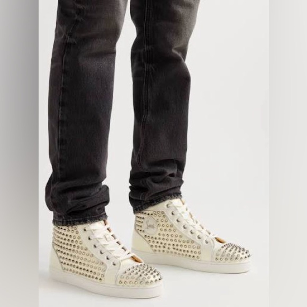 NWT Christian Louboutin Louis Allover Spikes Leather Sneakers in White, Size 10 - Picture 4 of 17